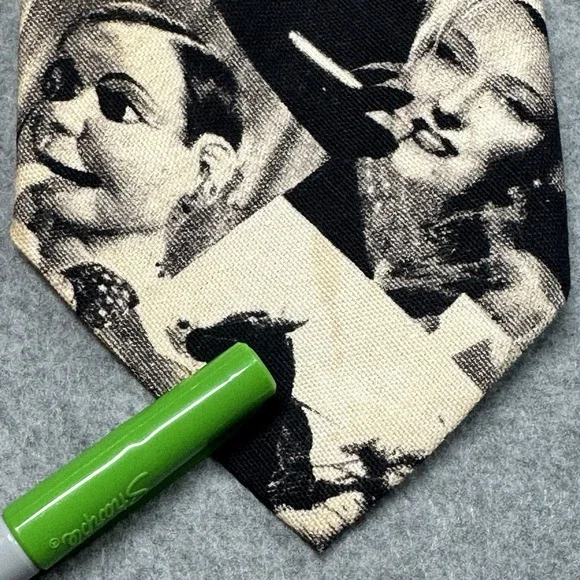 Vintage Delio Collection Old Hollywood Movie Star Novelty Tie 52x4in NOTE - Picture 2 of 7